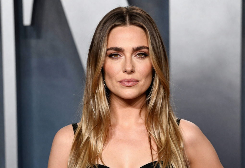 Lauren Tewes Net Worth