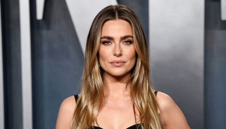 Lauren Tewes Net Worth